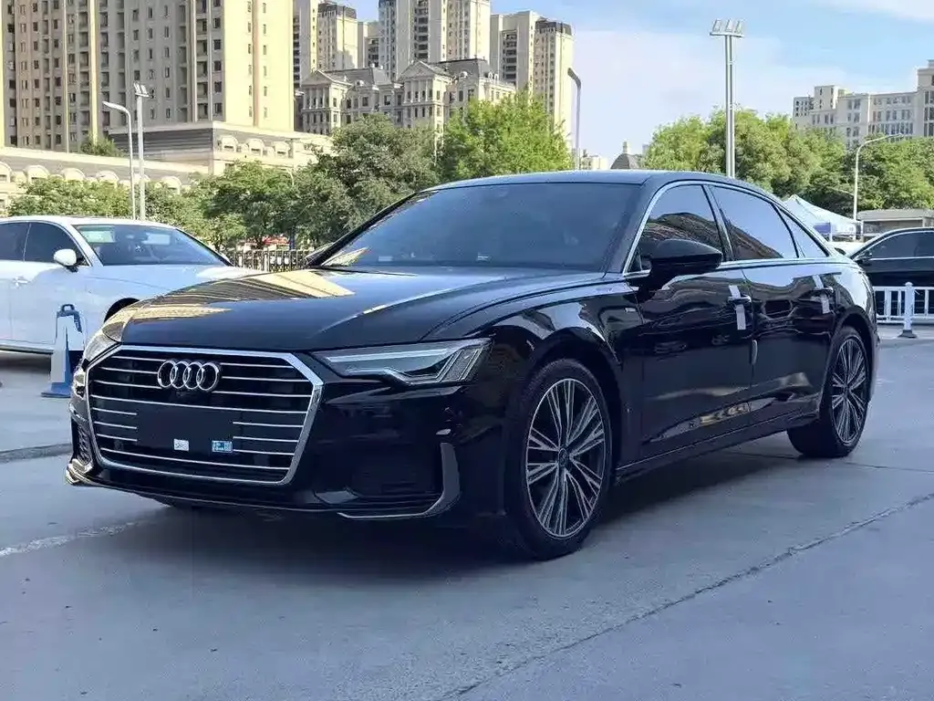 Audi A6L — фото 1