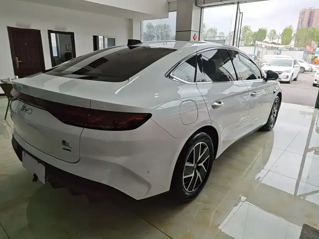 BYD Qin L — фото 4