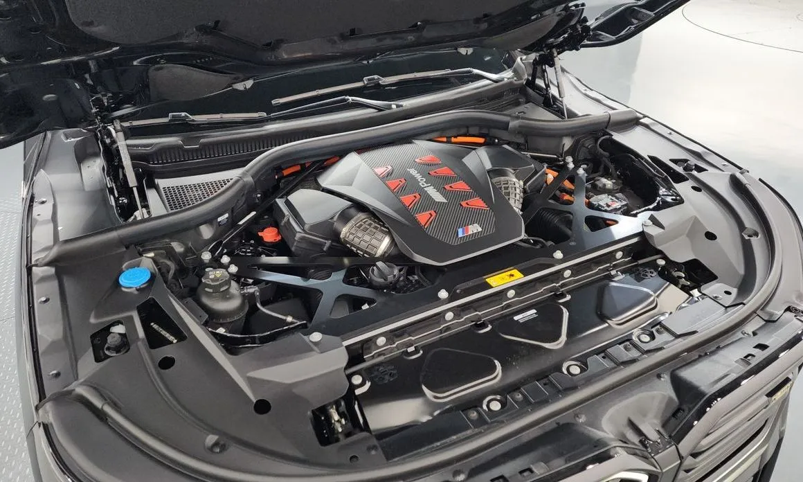 BMW XM — фото 10