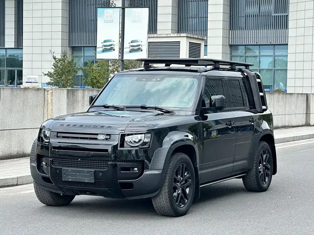 Land Rover Defender — фото 1