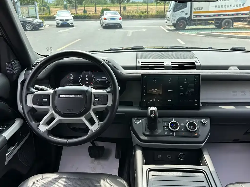 Land Rover Defender — фото 7