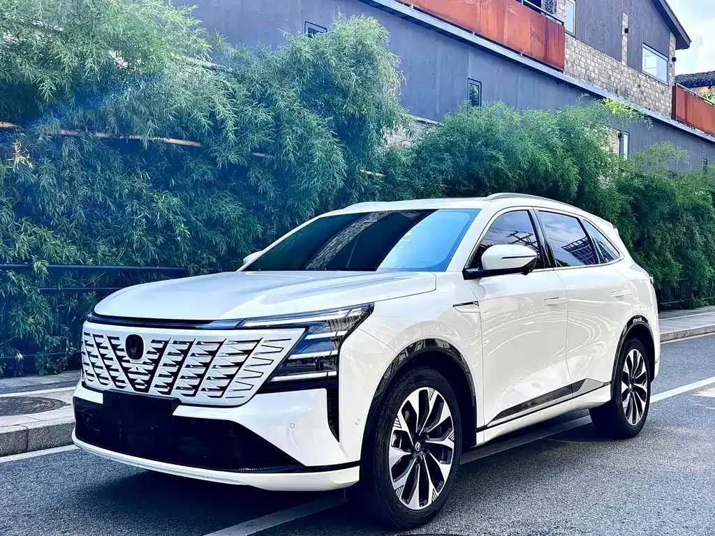 Changan CS75 PLUS — фото 1