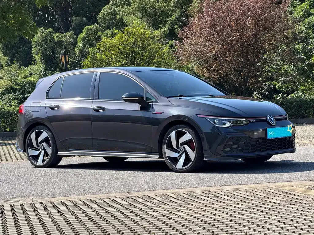 Volkswagen Golf GTI — фото 3