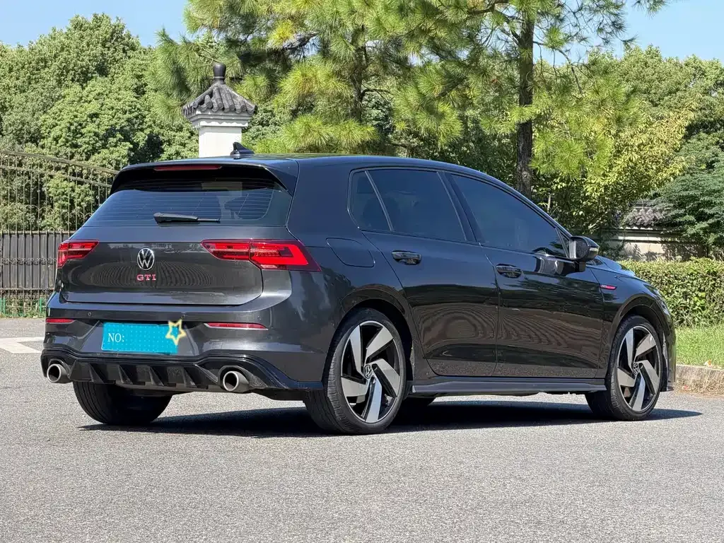 Volkswagen Golf GTI — фото 7