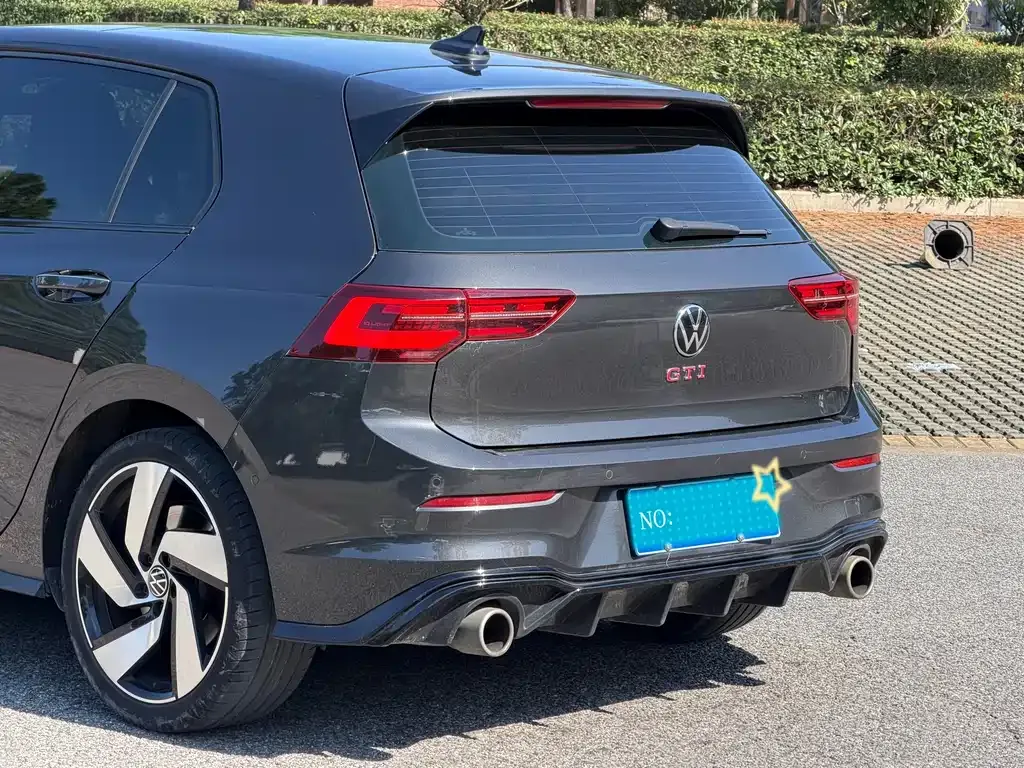 Volkswagen Golf GTI — фото 5