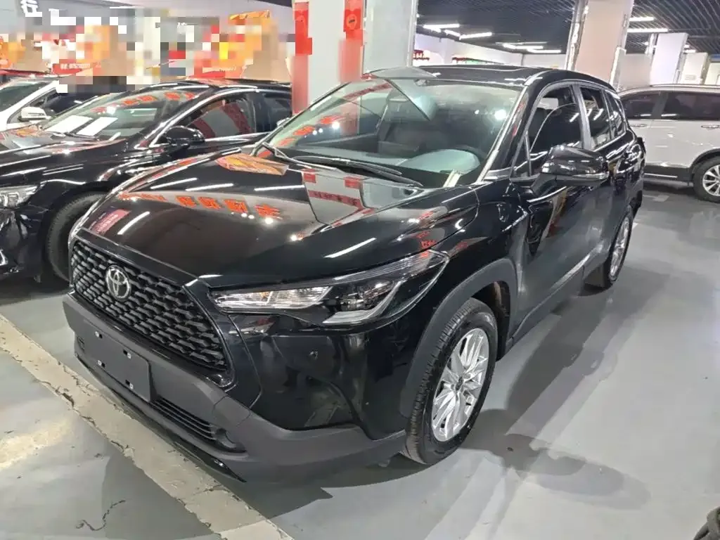 Toyota Corolla Cross — фото 1