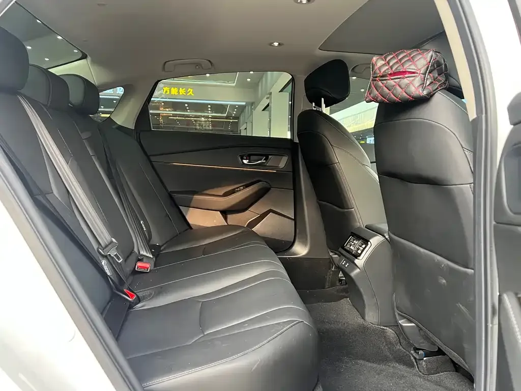 Honda Accord — фото 4
