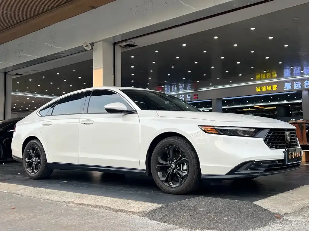 Honda Accord — фото 5