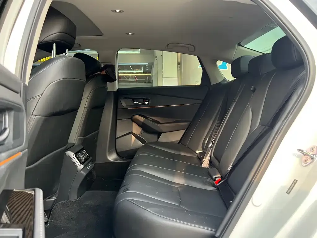 Honda Accord — фото 10