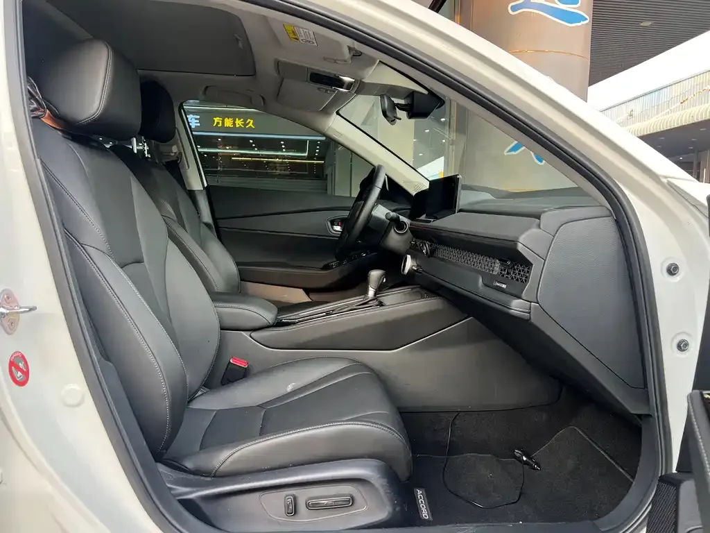 Honda Accord — фото 6