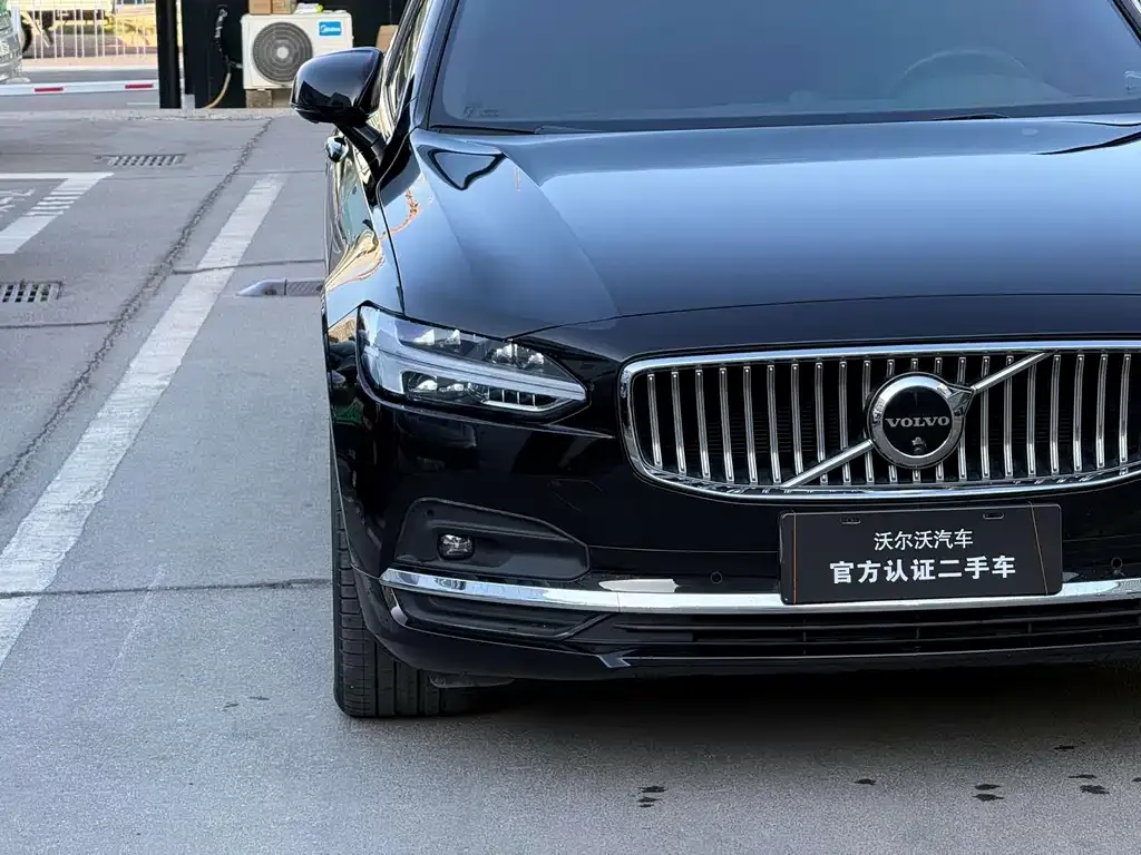 Volvo S90 — фото 10