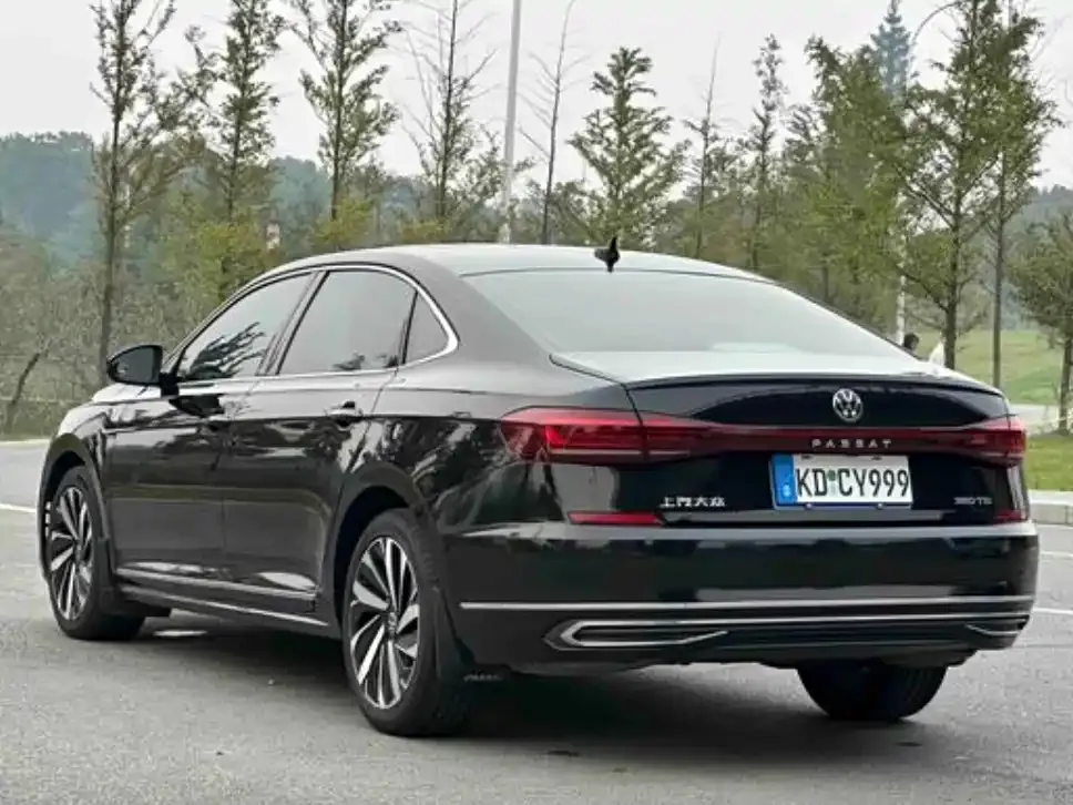Volkswagen Passat — фото 5