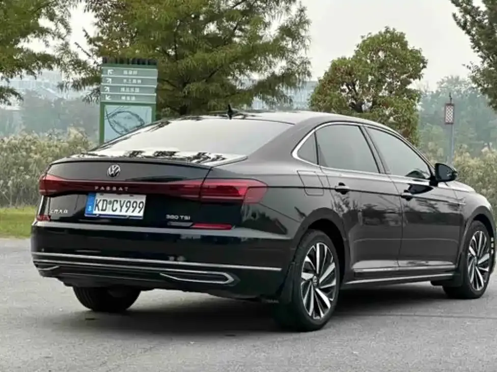 Volkswagen Passat — фото 7