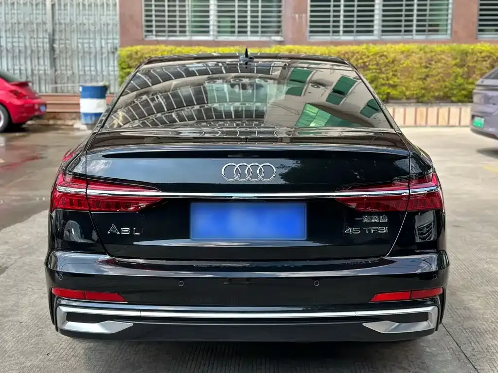 Audi A6L — фото 2