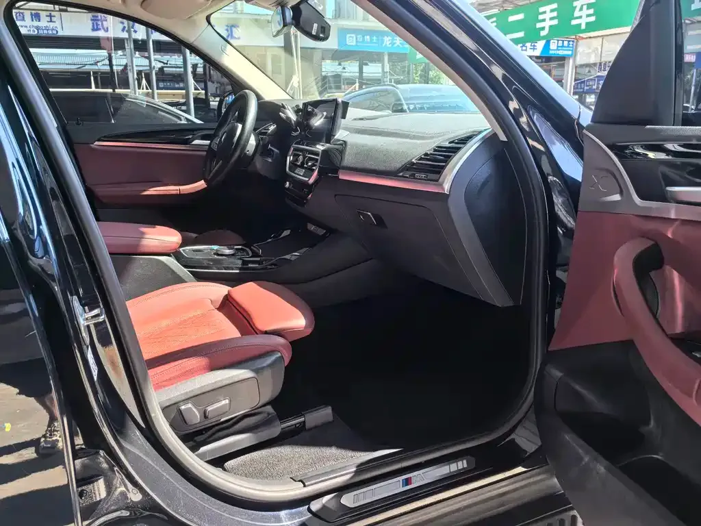 BMW iX3 — фото 2