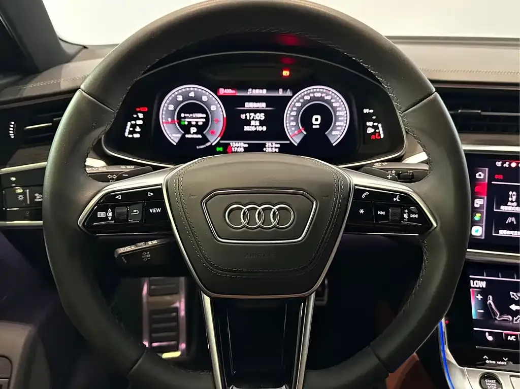 Audi A6L — фото 10