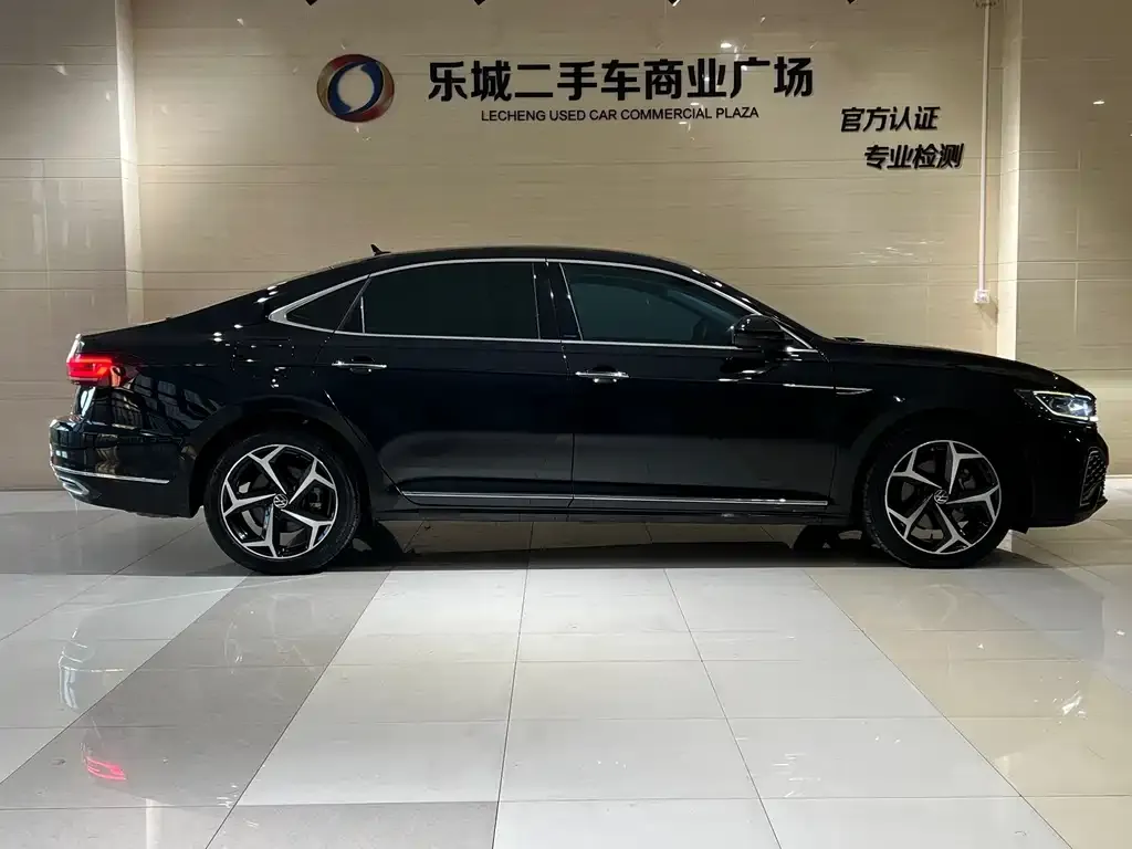 Volkswagen Passat — фото 3