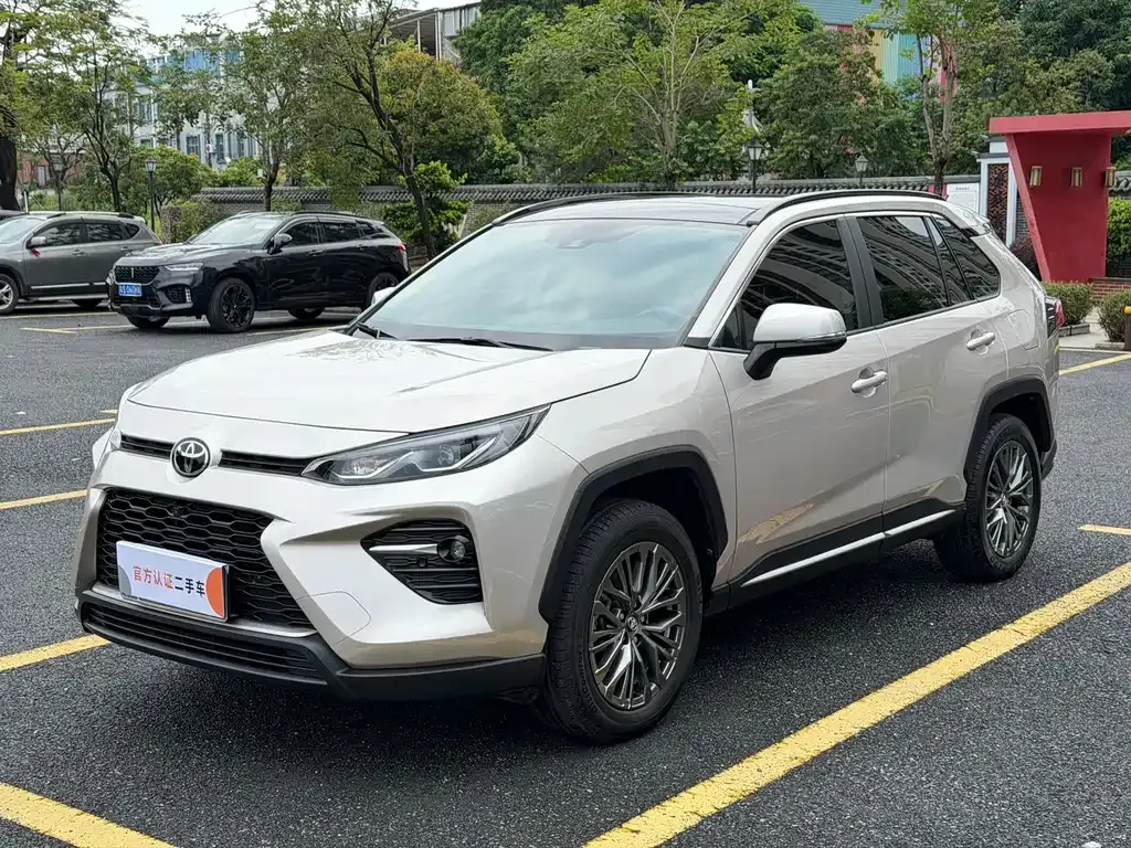 Toyota Wildlander — фото 1