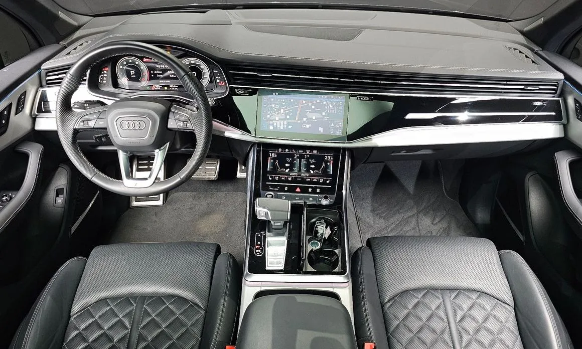Audi Q7 — фото 10