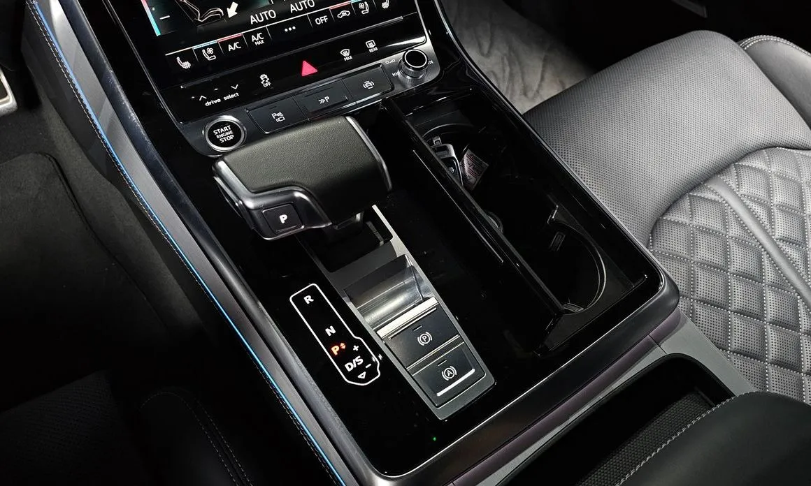 Audi Q7 — фото 6