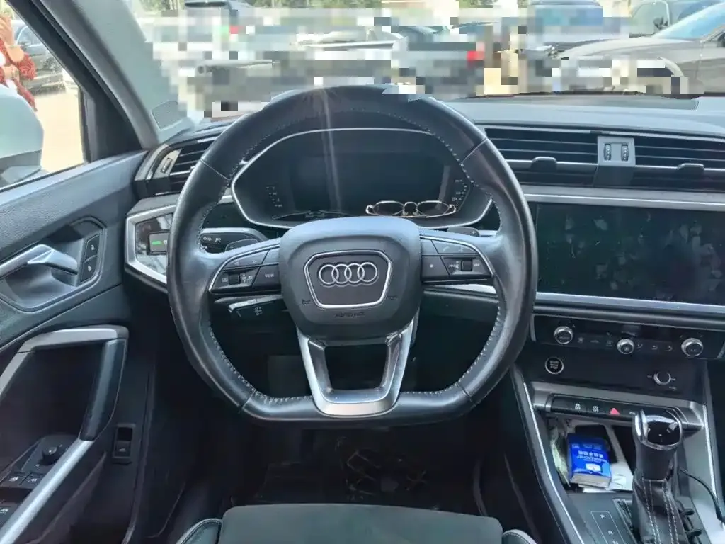 Audi Q3 — фото 9