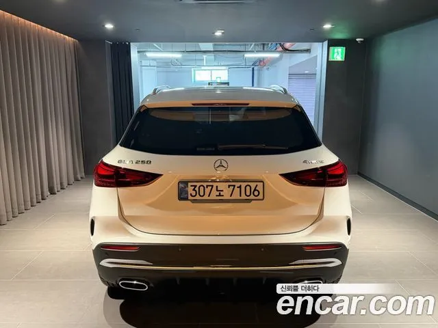 Mercedes-Benz GLA-Class — фото 7