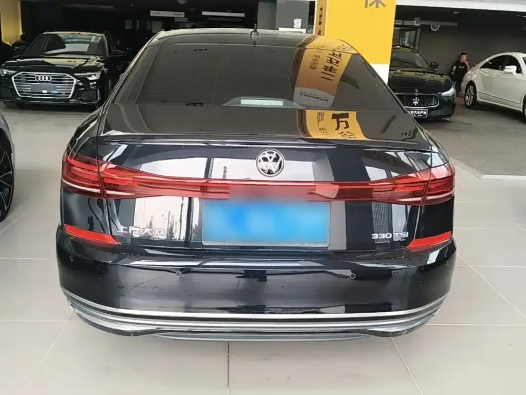 Volkswagen Passat — фото 9