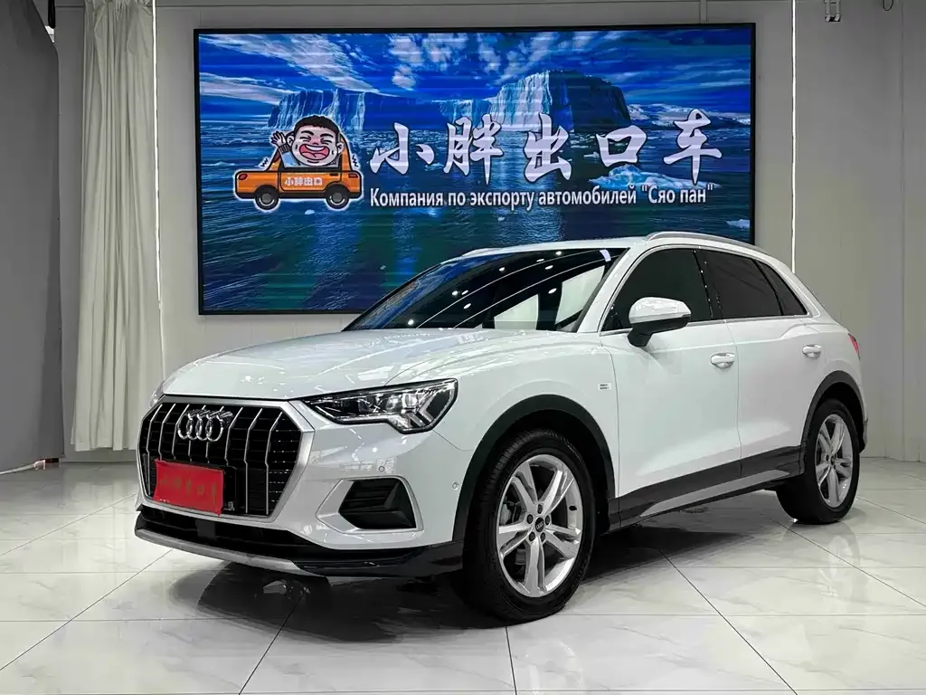 Audi Q3 — фото 1