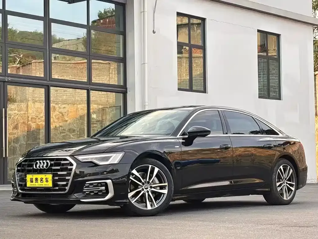 Audi A6L — фото 1