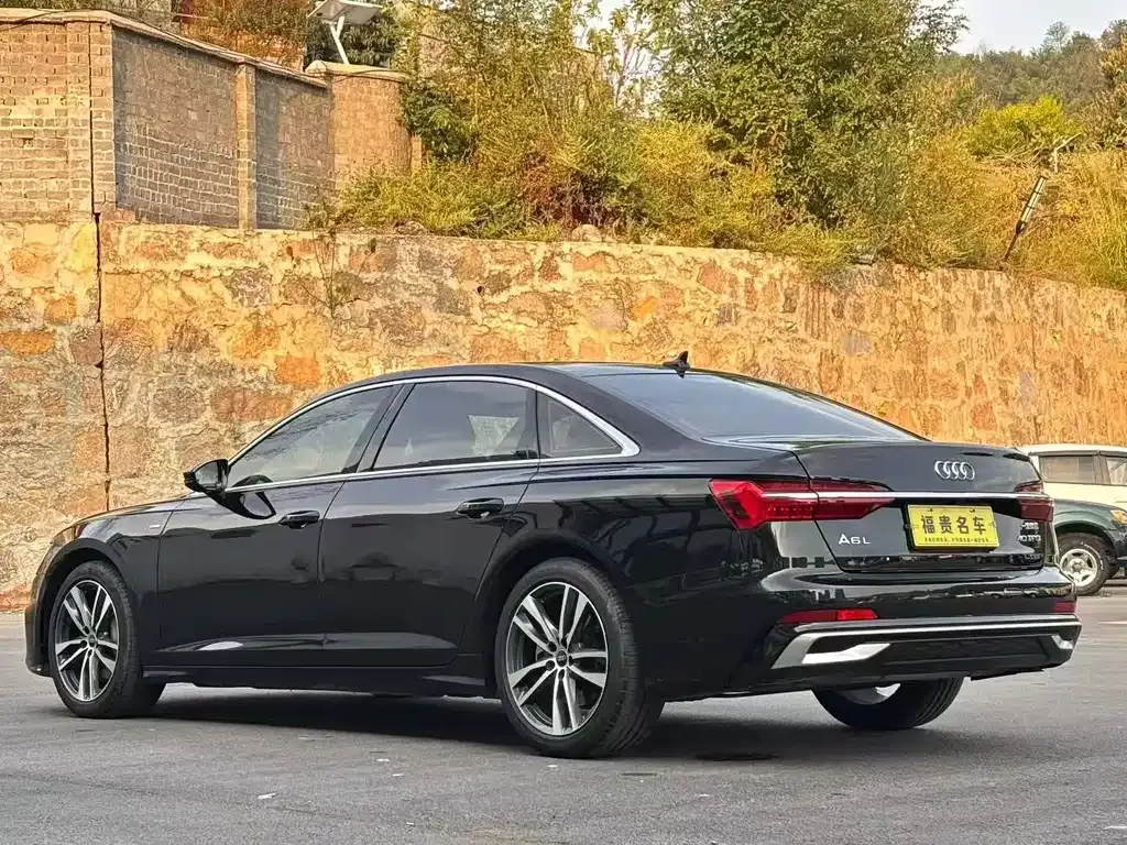 Audi A6L — фото 9