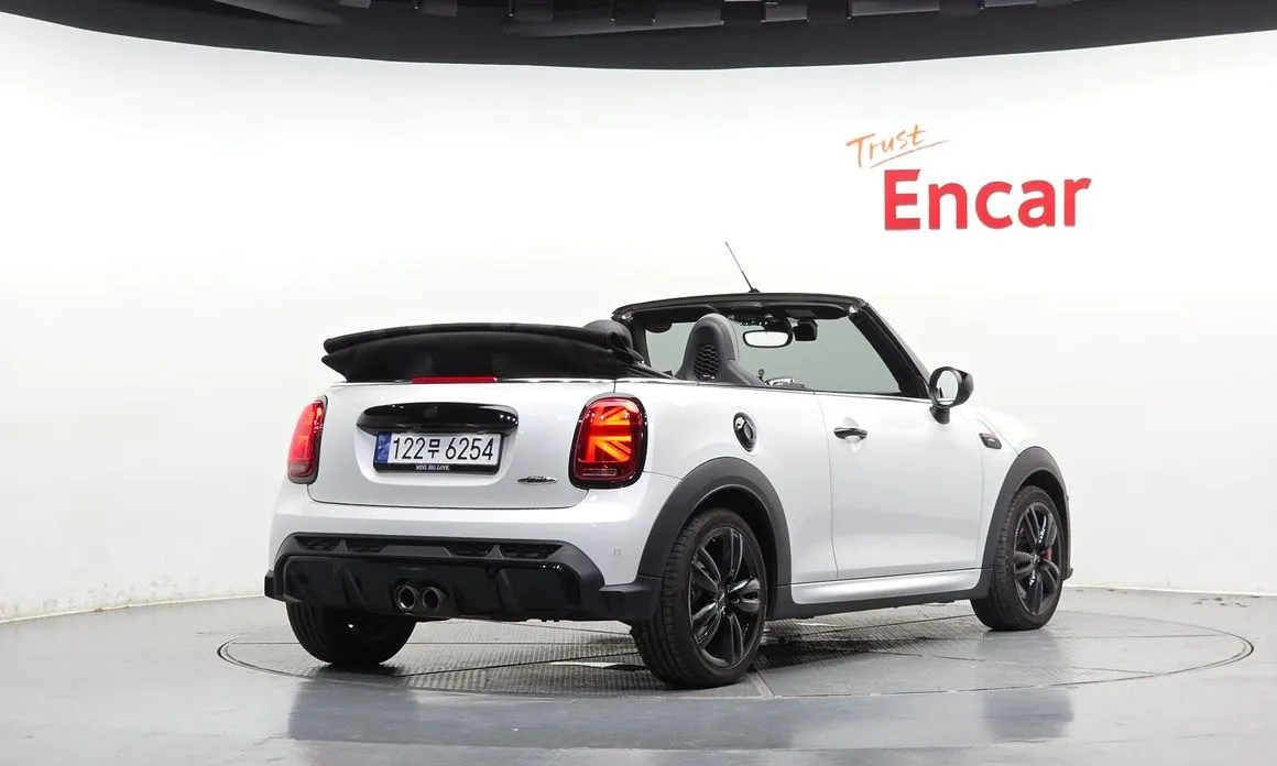 Mini Cooper Convertible — фото 3