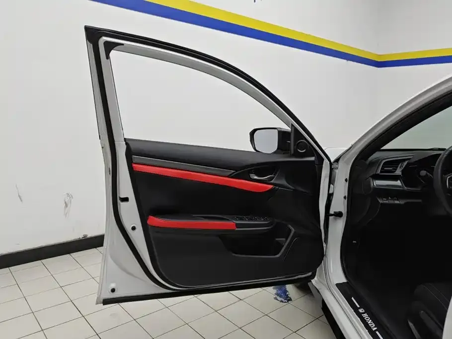 Honda Civic — фото 3