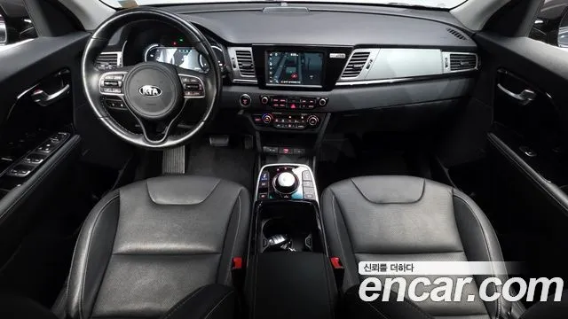 Kia Niro — фото 10