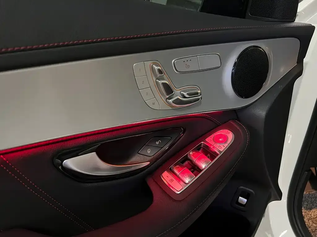 Mercedes-Benz GLC AMG — фото 9