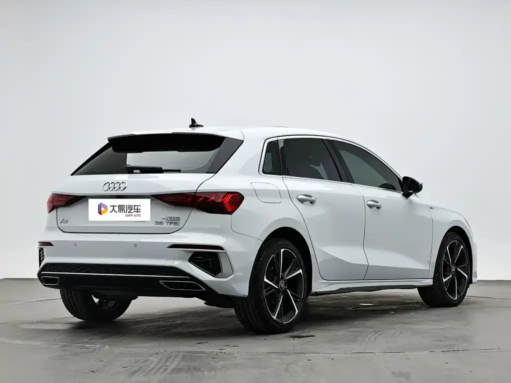 Audi A3 — фото 2