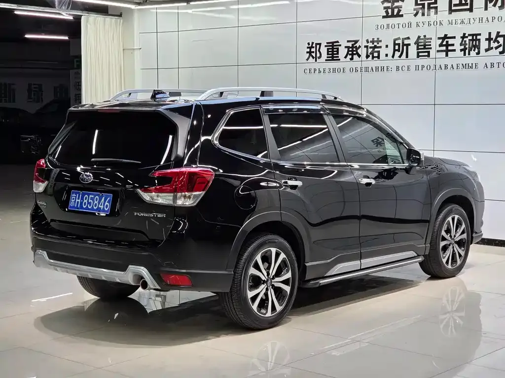 Subaru Forester — фото 10