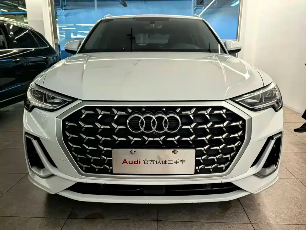 Audi Q3 — фото 4