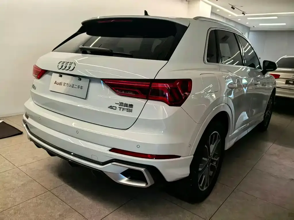 Audi Q3 — фото 8