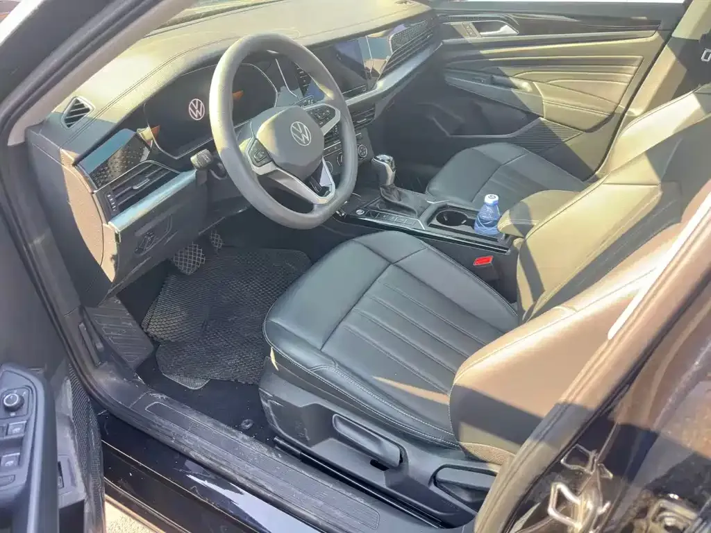 Volkswagen Passat — фото 10