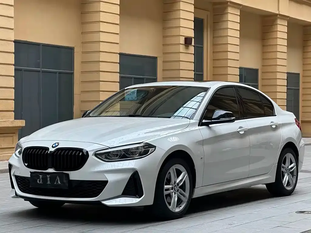 BMW 1 Series — фото 1