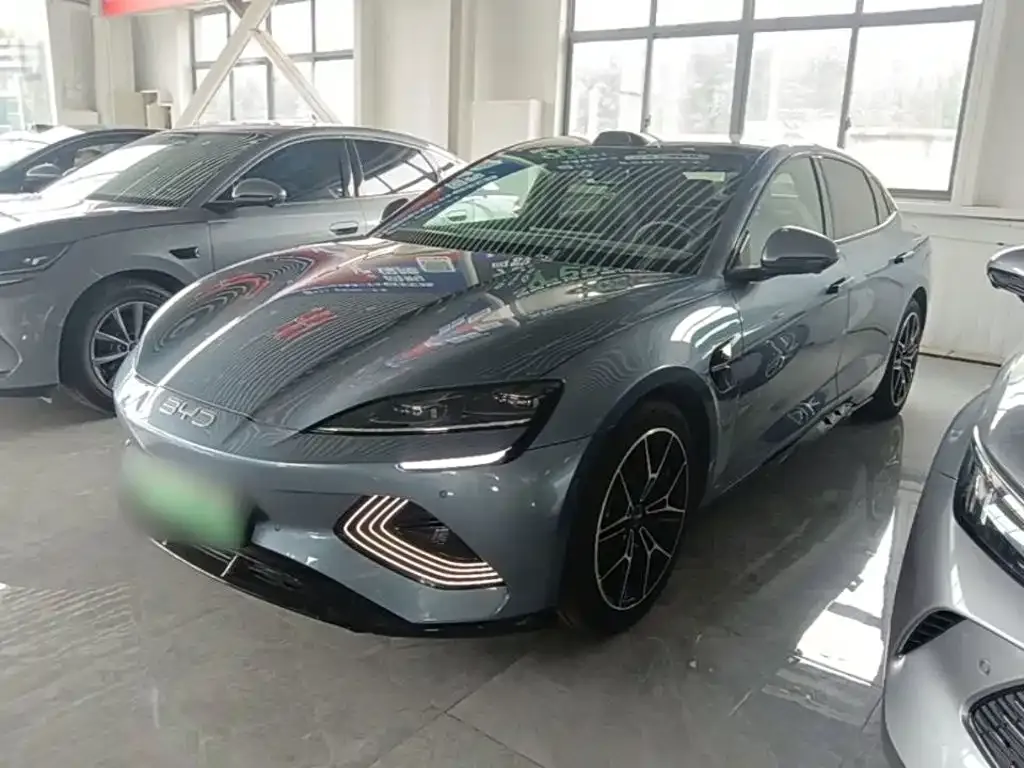 BYD Seal — фото 10
