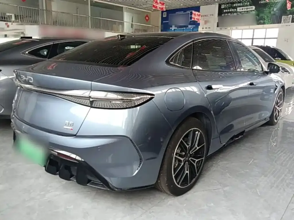 BYD Seal — фото 6