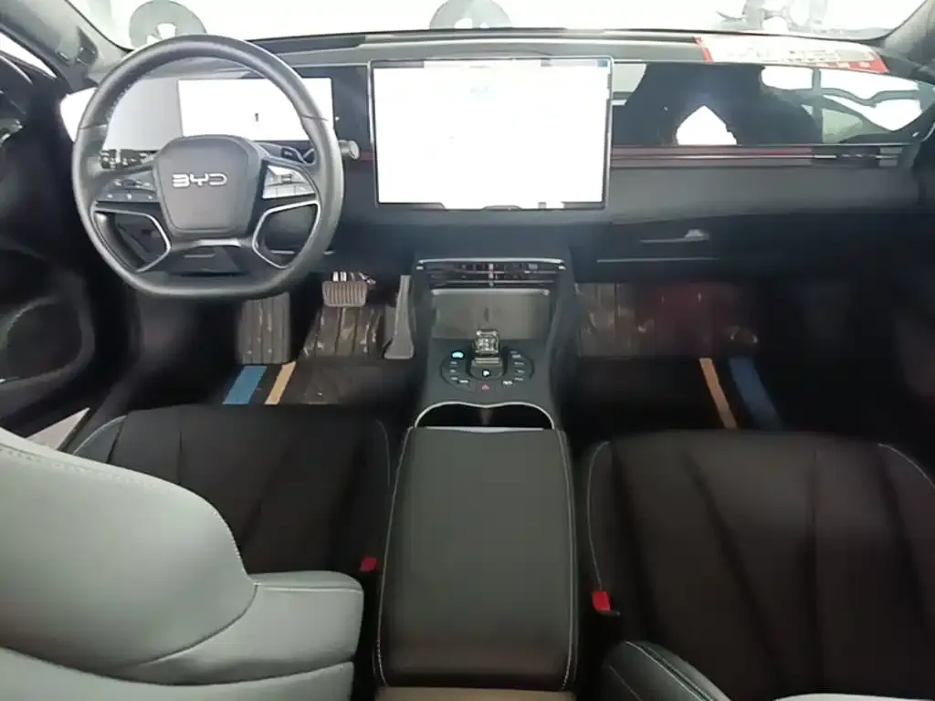 BYD Seal — фото 3