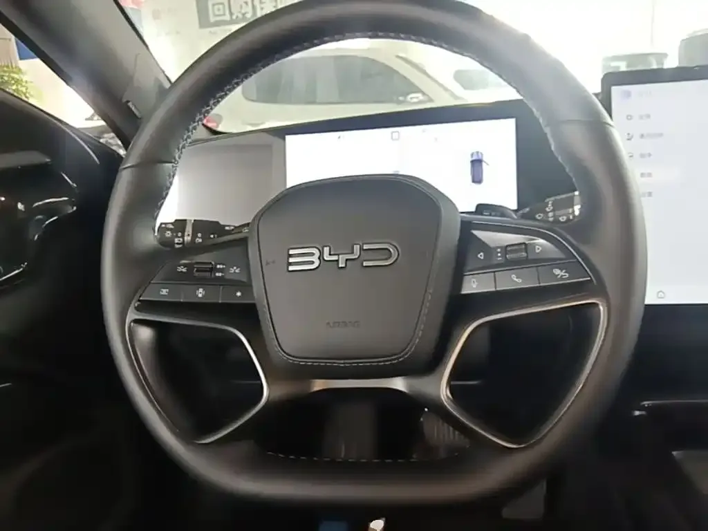 BYD Seal — фото 7