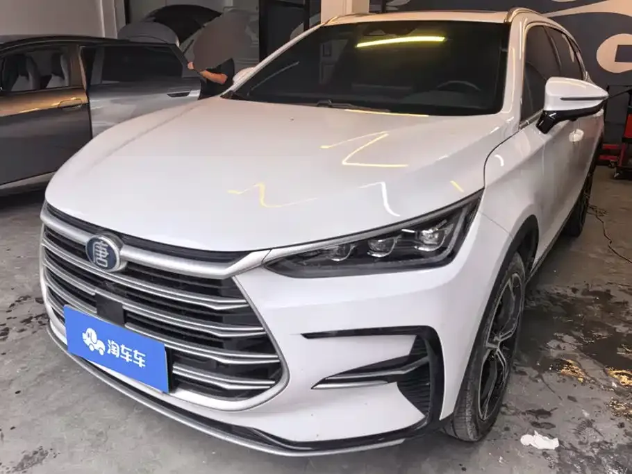 BYD Tang New Energy — фото 1