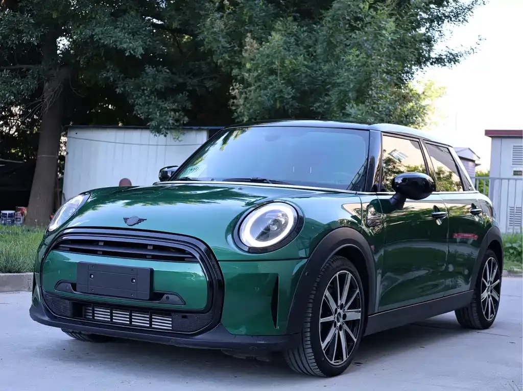 MINI Cooper (3-door) — фото 1