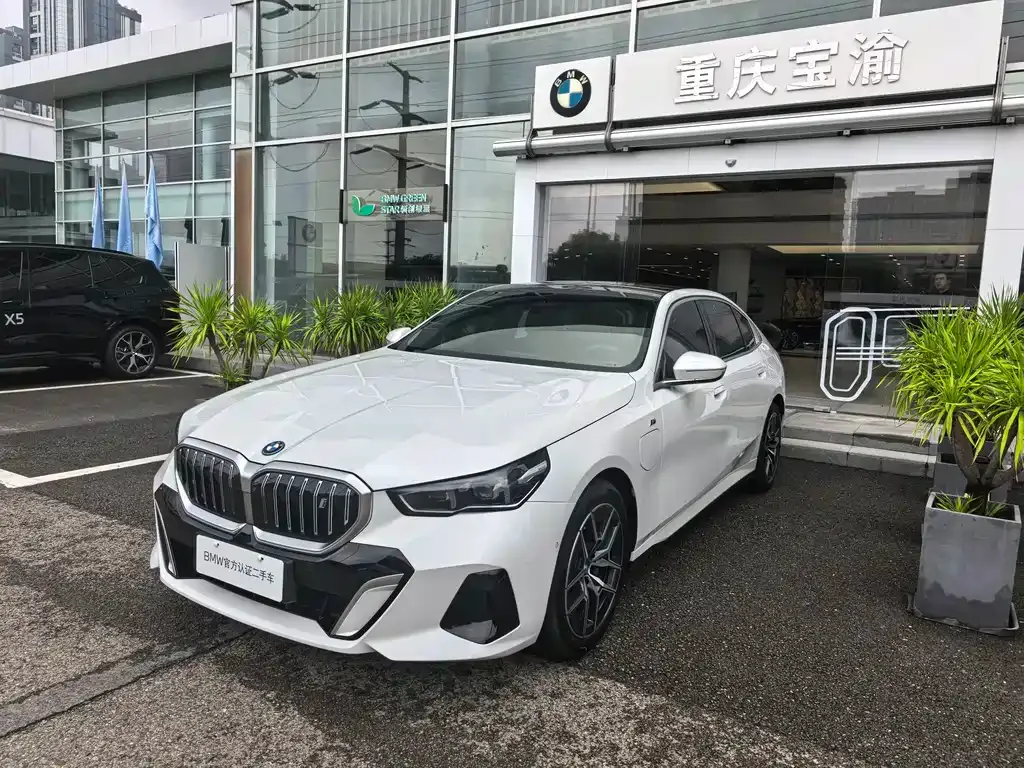 BMW i5 — фото 1