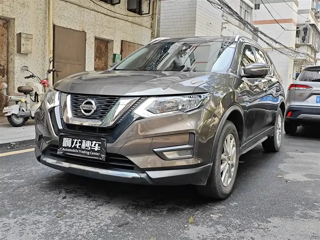 Nissan X-Trail — фото 1