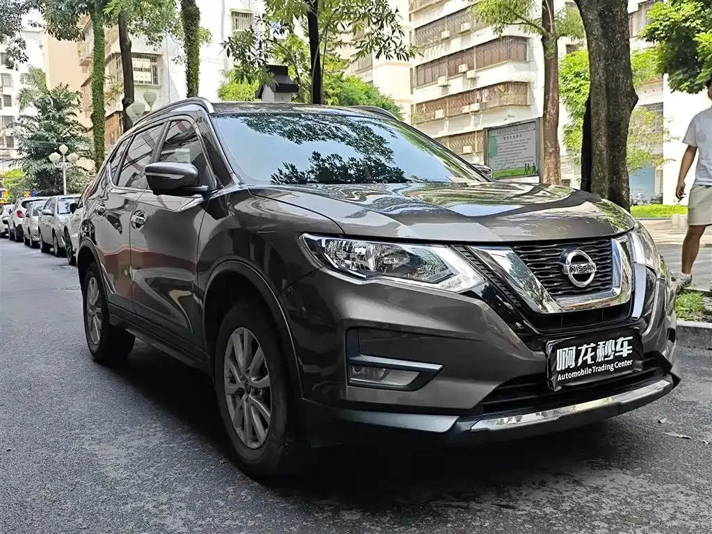 Nissan X-Trail — фото 9