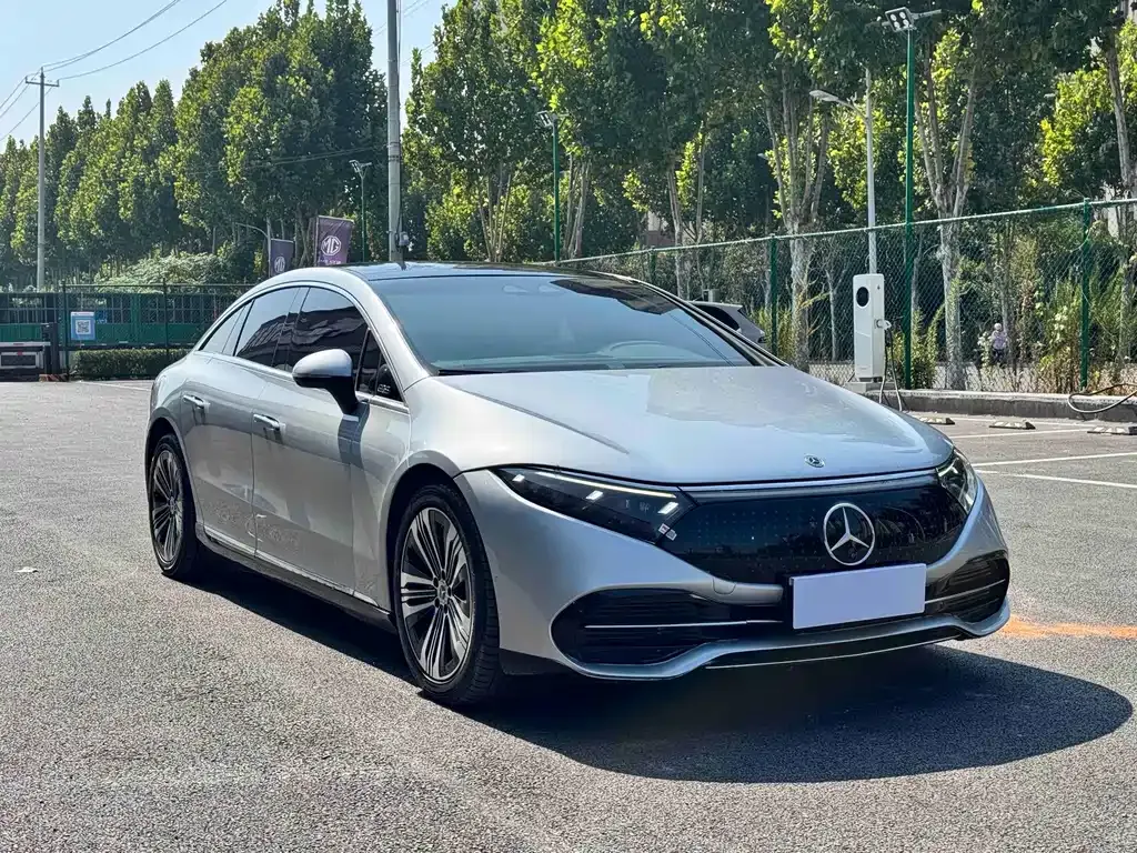 Mercedes-Benz EQS — фото 10